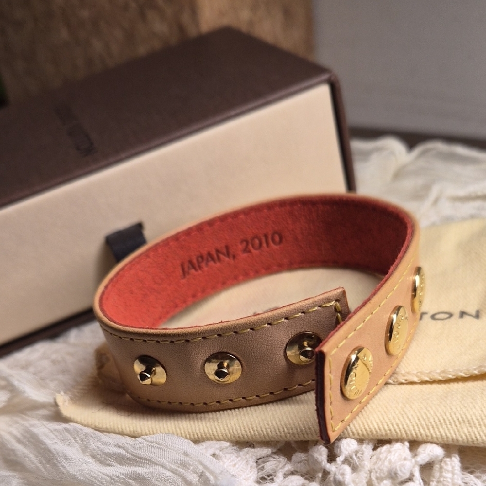 Louis Vuitton Beige Leather Bracelet with Gold Accents - Picture 5 of 5